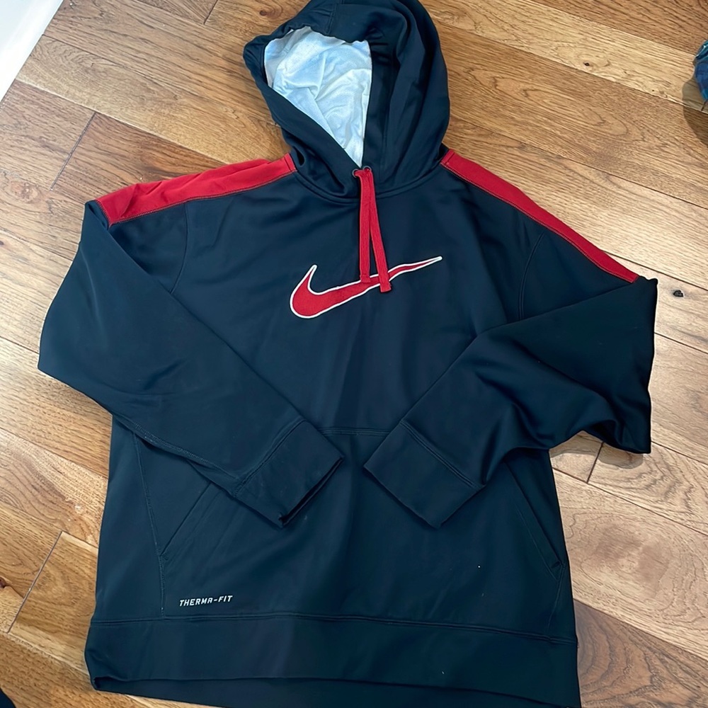 EUC Nike Therma-fit hoodie